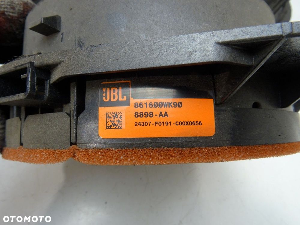 GŁOŚNIKI KOMPLET JBL - 1738.00 PLN - TOYOTA LAND CRUISER 200 (_J2_) 2007 - 2022 5.7 V8 (URJ200) - 9