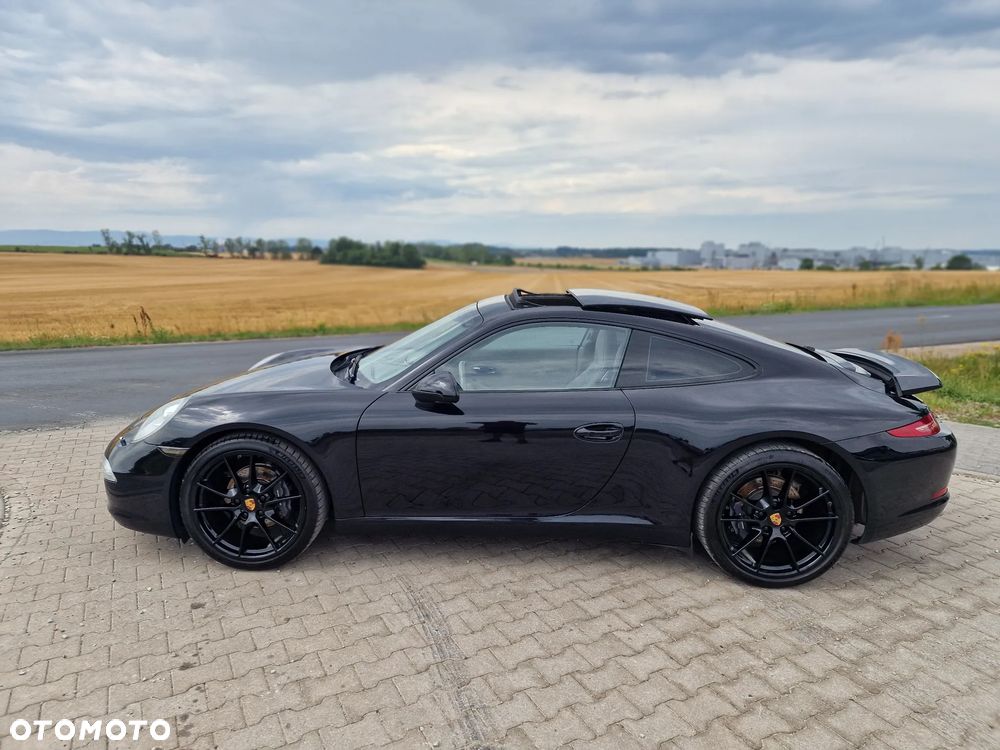 Porsche 911 Carrera Black Edition PDK - 16
