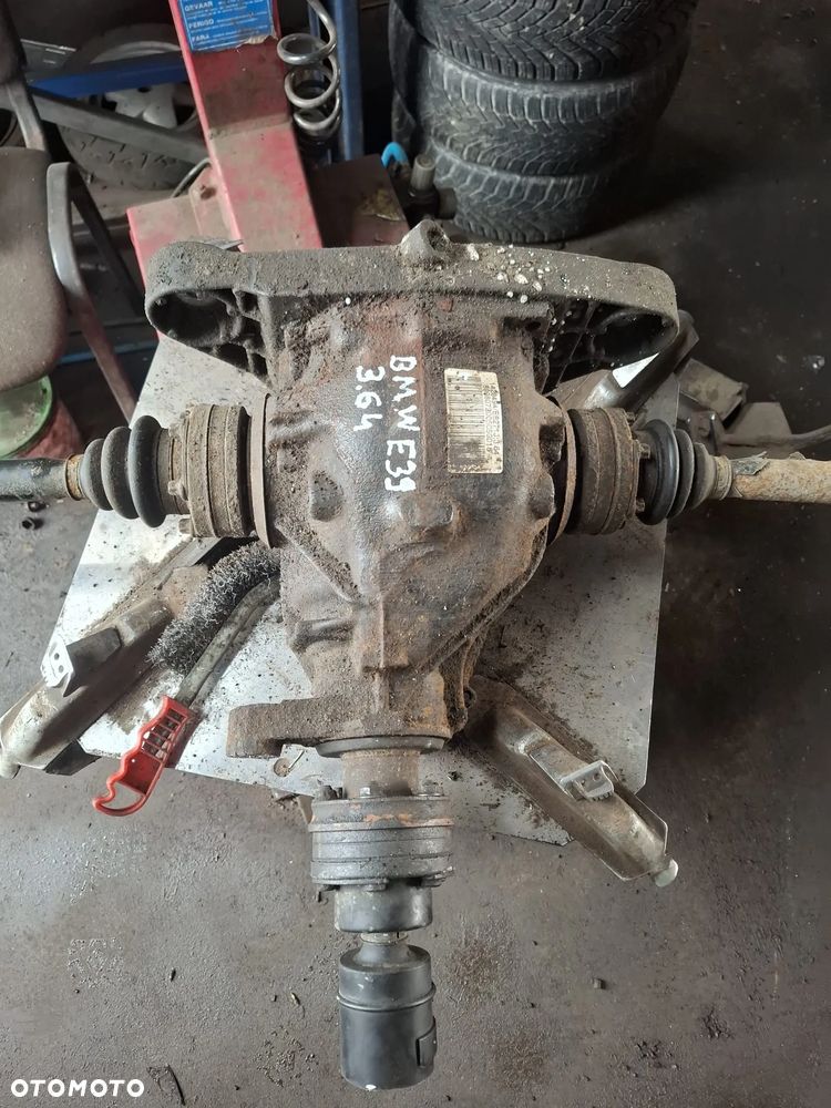 MOST TYLNY BMW E39 520i 3.64 - 1