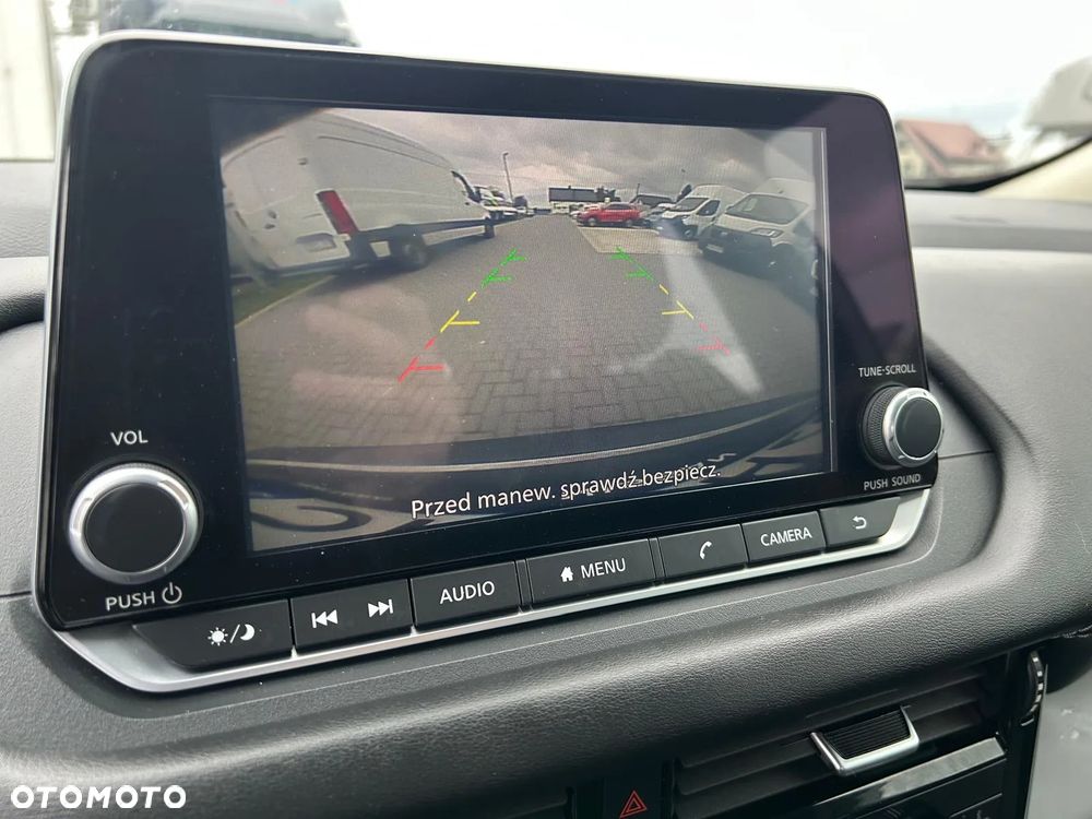 Nissan Qashqai 1.3 DIG-T mHEV N-Connecta Xtronic - 24