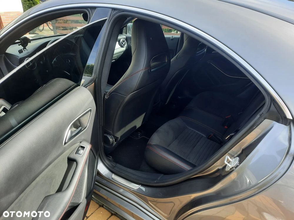 Mercedes-Benz CLA 180 (CDI) d 7G-DCT - 12
