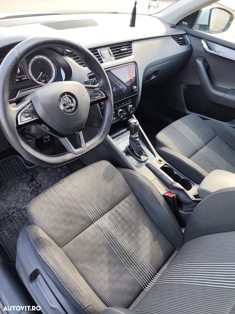 Skoda Octavia 1.6 TDI DSG Ambition - 6