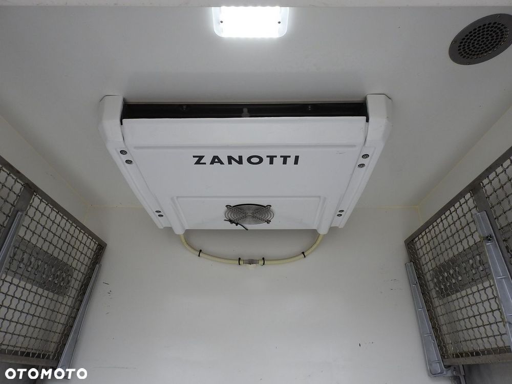 Peugeot BOXER FURGON CHŁODNIA  -5*C DWIE KOMORY  TEMPOMAT KLIMATYZACJA  120KM - 29