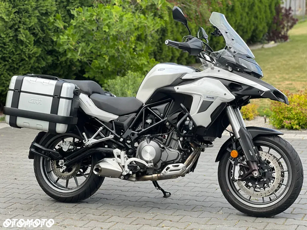 Benelli TRK 502
