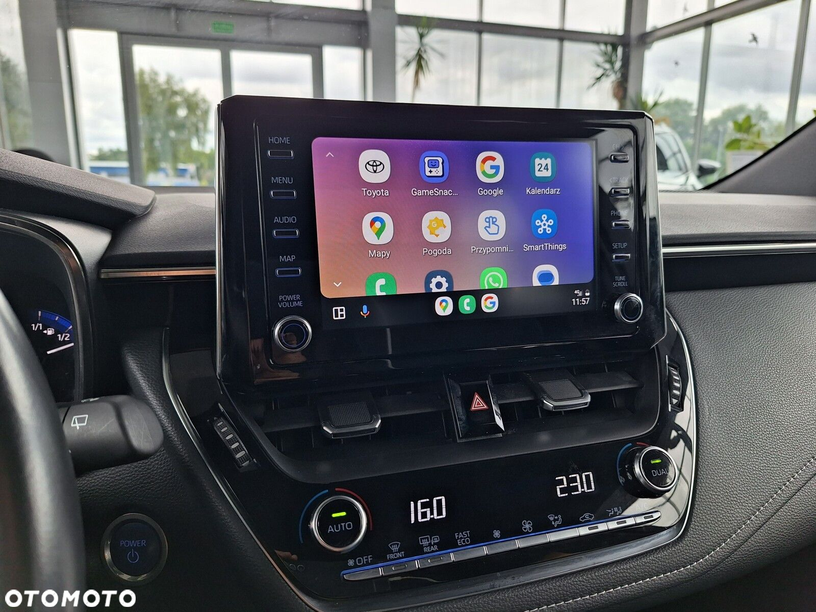 Toyota Corolla 1.8 Hybrid Comfort - 27