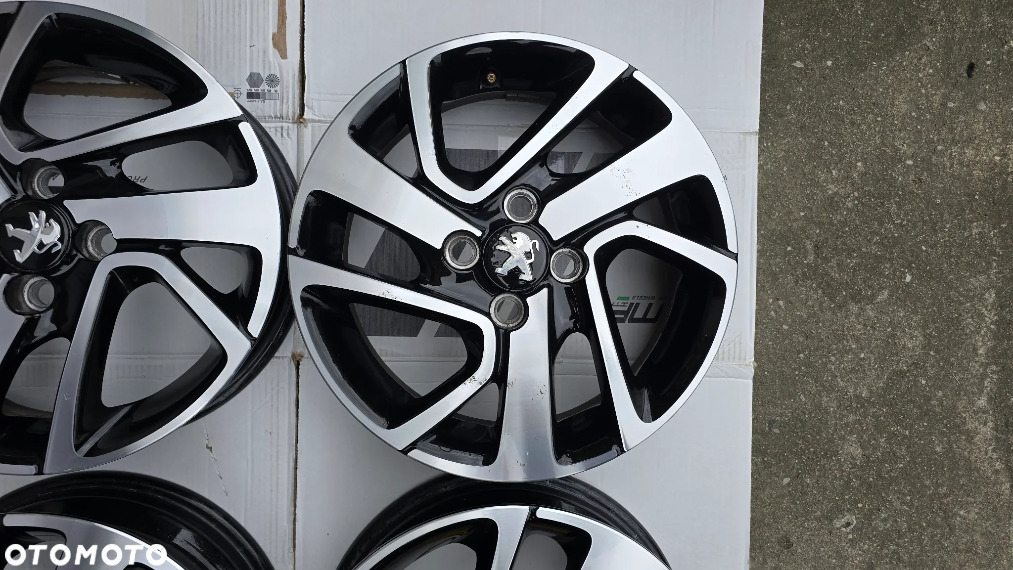 FELGI PEUGEOT 108 C1 AYGO 15'' 15 cali 4.5JX15 ET-35 4X100 ŁADNE KOMPLET B000908277 - 4
