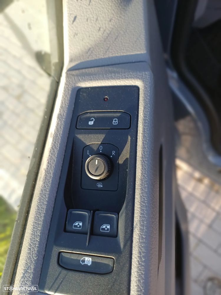 VW Transporter California T6.1 Beach Tour - 18