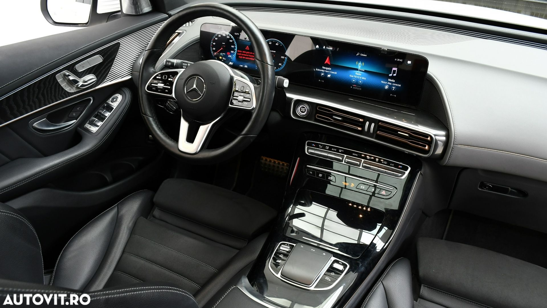 Mercedes-Benz EQC - 10