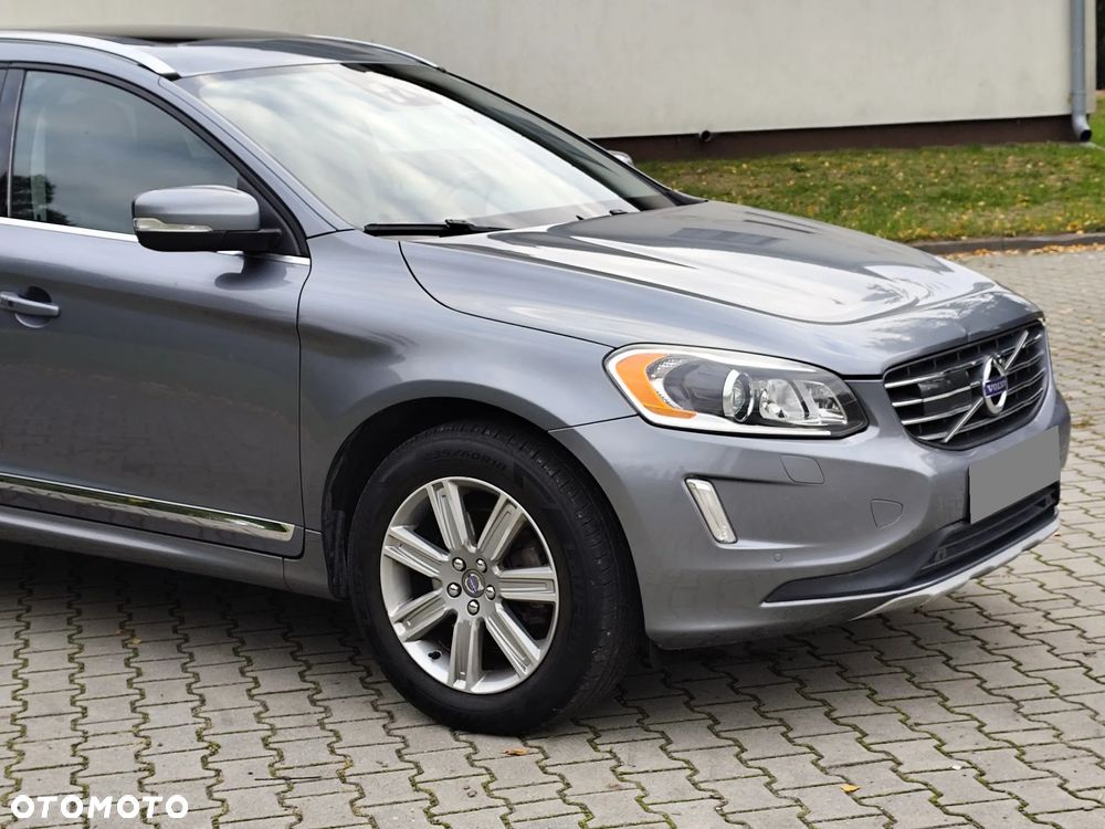 Volvo XC 60 T5 AWD Geartronic Summum - 11