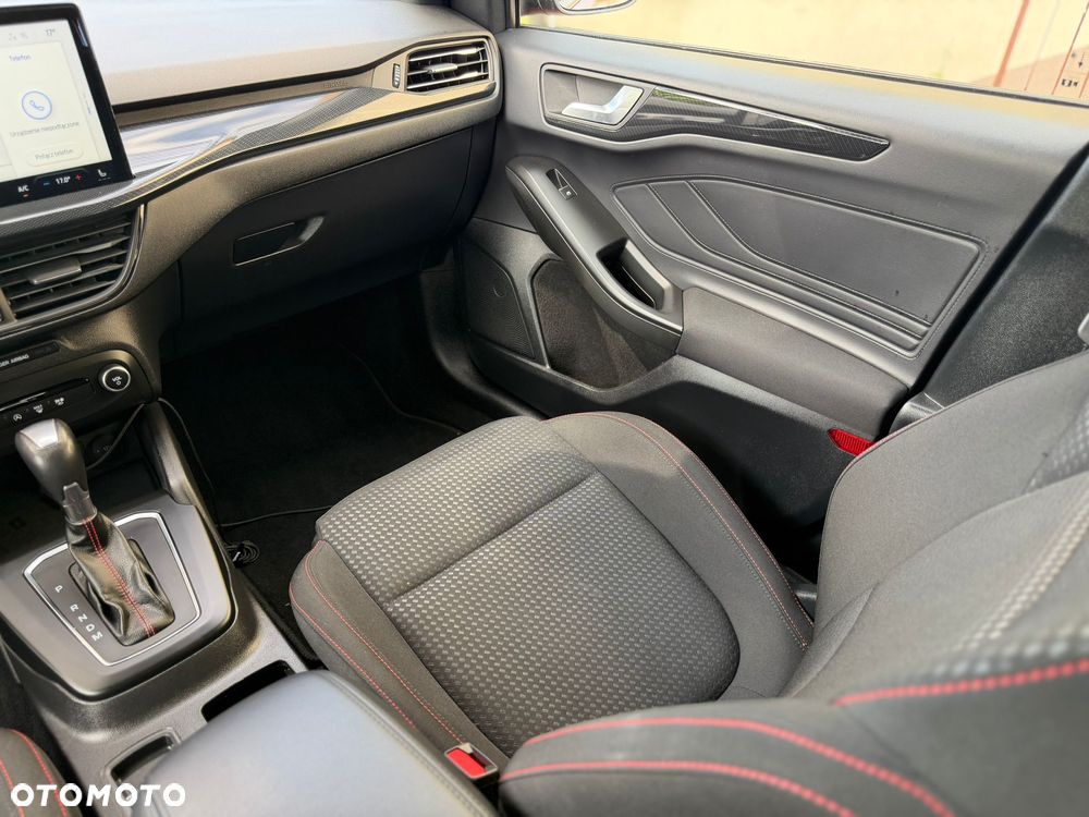 Ford Focus 1.0 EcoBoost Hybrid ST-LINE - 21