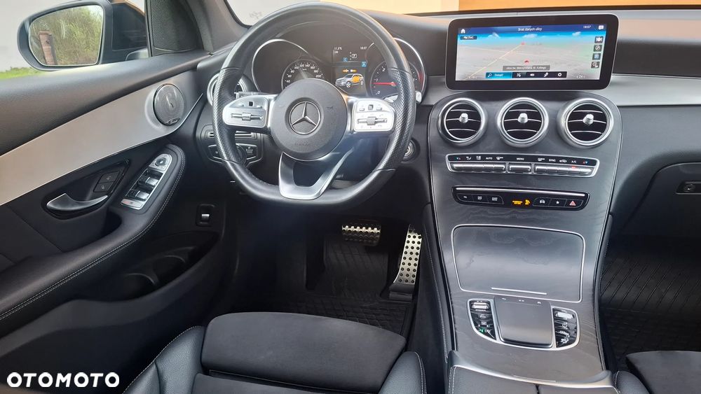 Mercedes-Benz GLC 200 d 4Matic 9G-TRONIC AMG Line Plus - 29