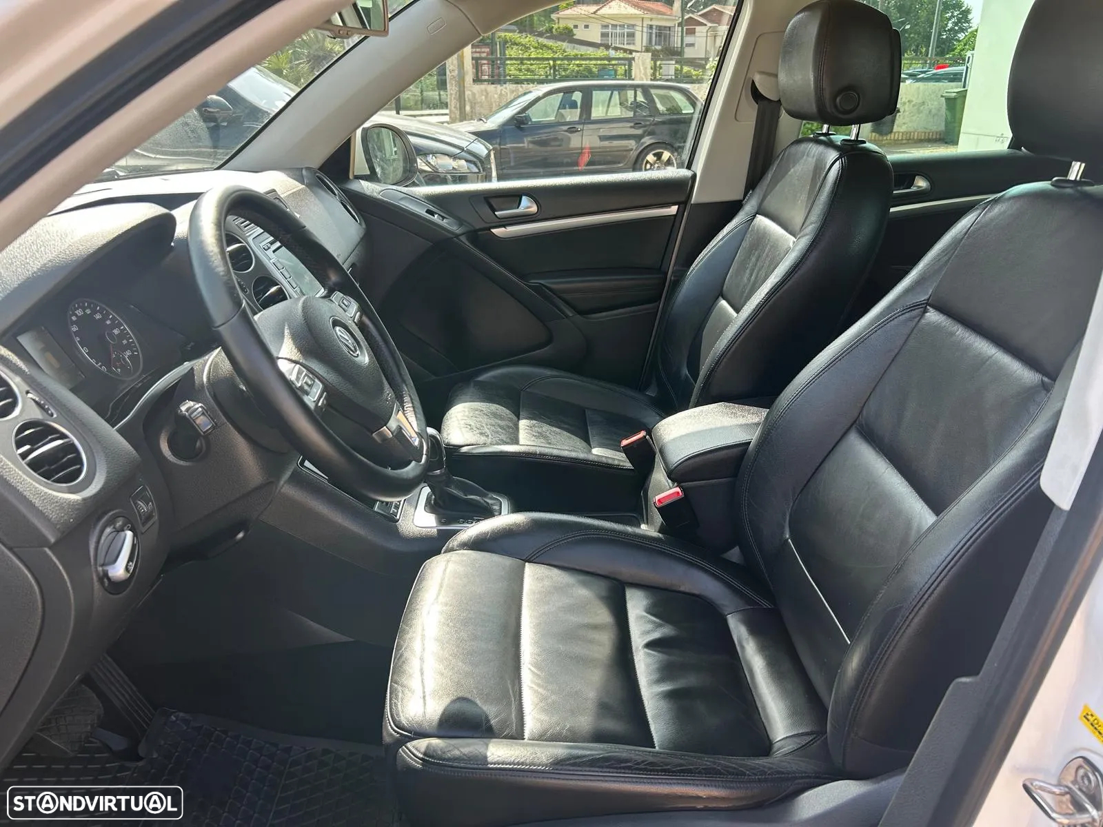 VW Tiguan 2.0 TDI Sport 4Motion DSG - 13