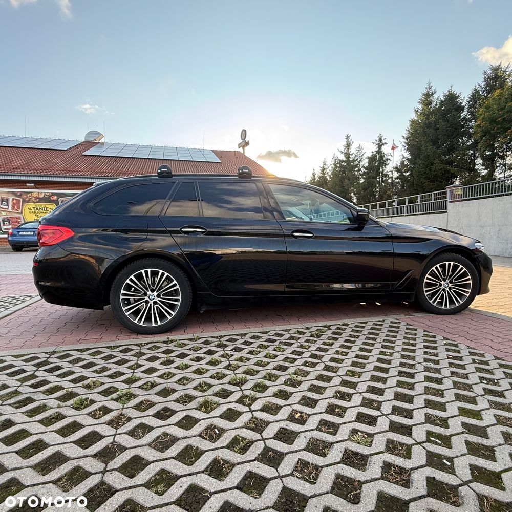 BMW Seria 5 520d Sport Line - 2