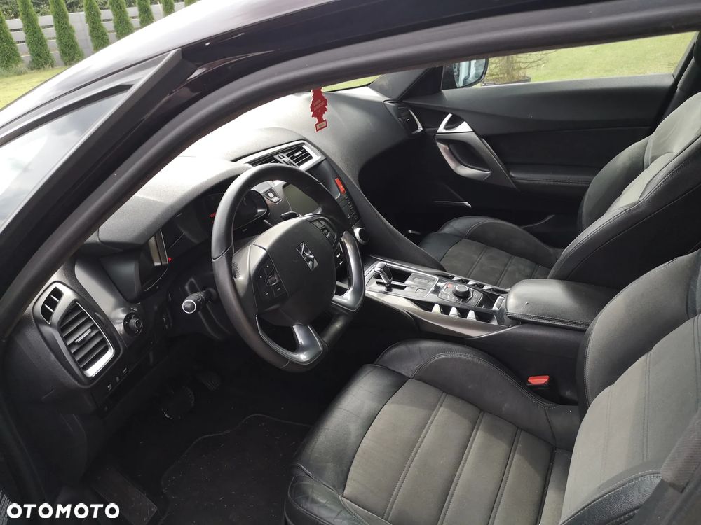 Citroën DS5 e-HDi 115 EGS6 SoChic - 4