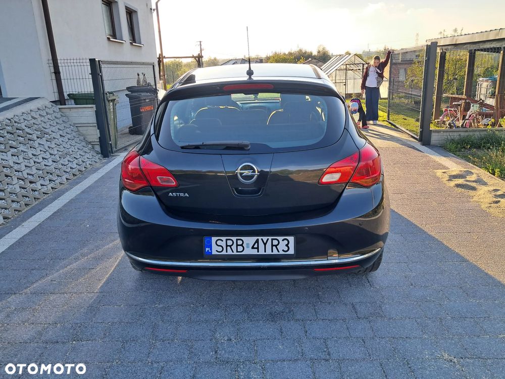 Opel Astra 1.6 Essentia - 8
