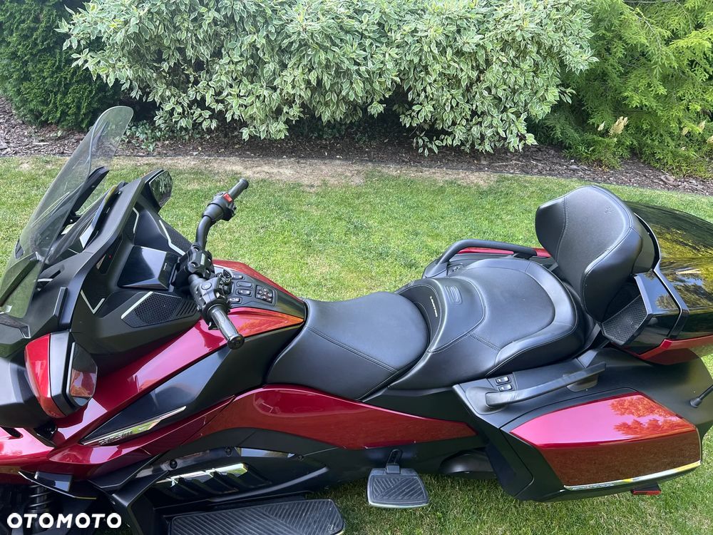Can-Am Spyder - 9