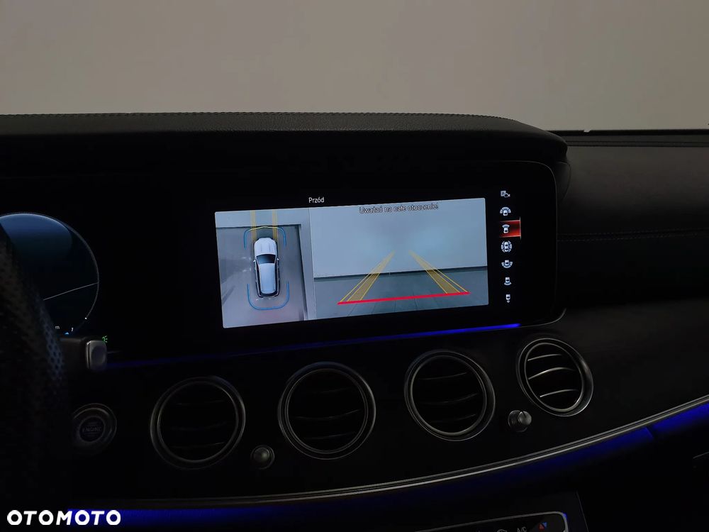 Mercedes-Benz Klasa E 300 de 4Matic 9G-TRONIC AMG Line - 27
