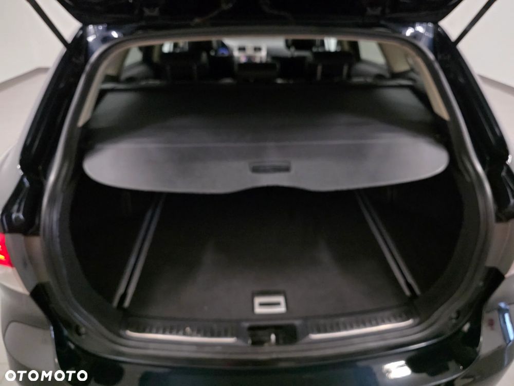 Toyota Avensis 2.0 D-4D Sol Premium - 39