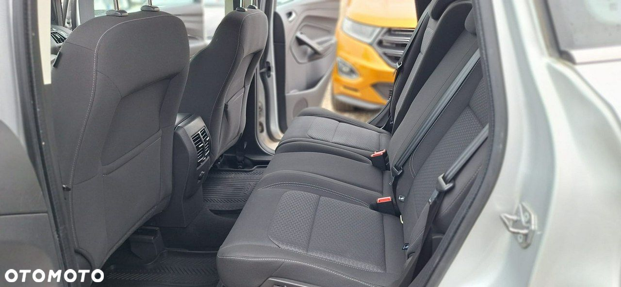 Ford Kuga - 17