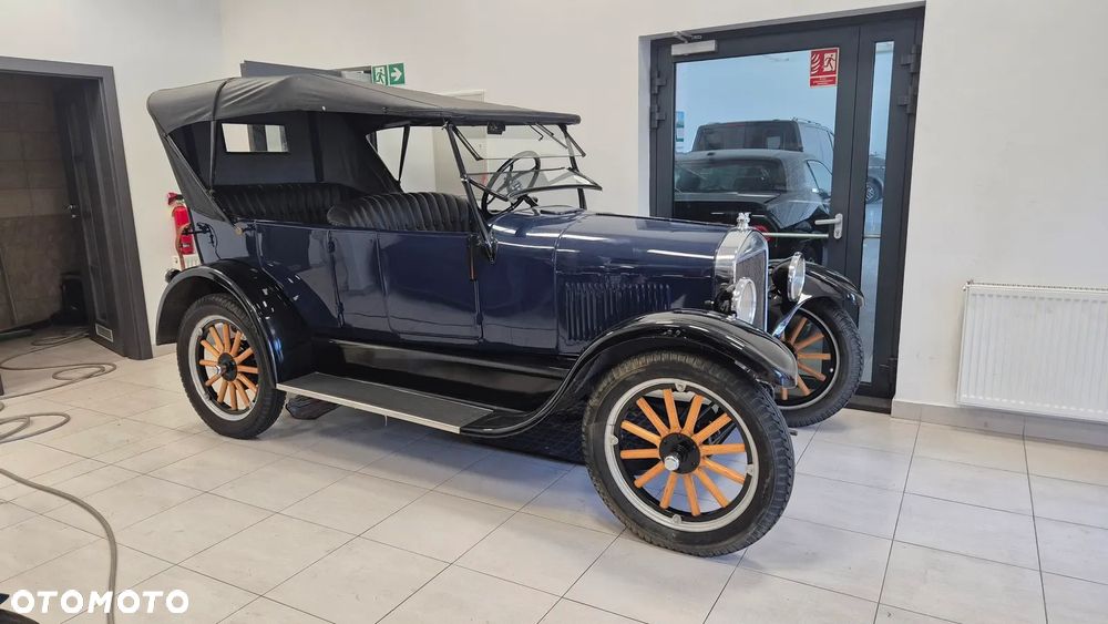 Ford Inny - 24