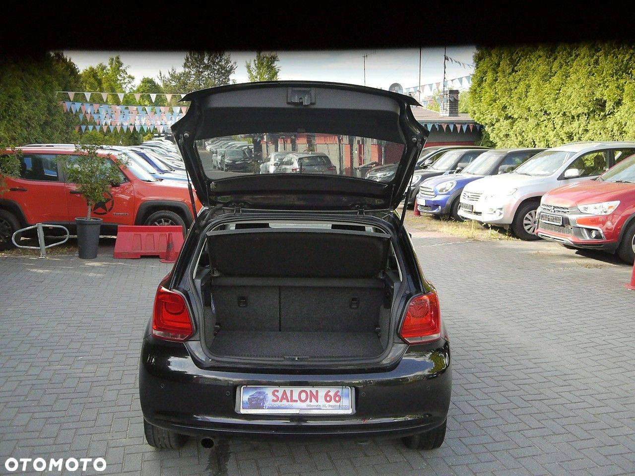 Volkswagen Polo 1.4 16V Comfortline - 12