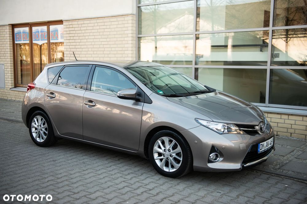 Toyota Auris - 10