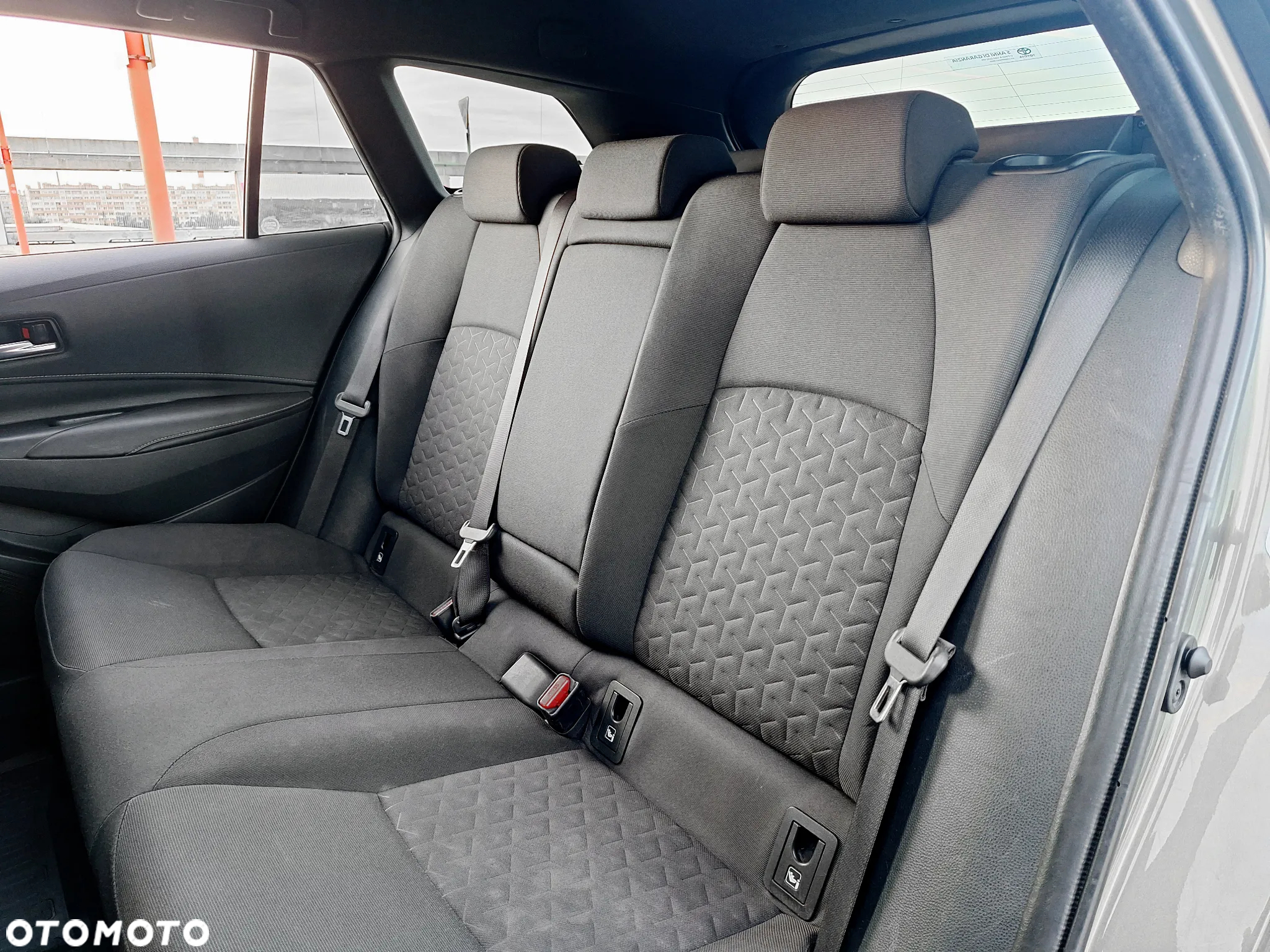 Toyota Corolla 1.8 Hybrid Comfort - 20