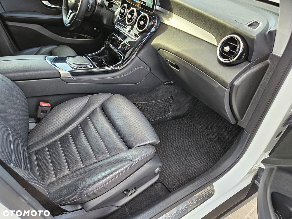 Mercedes-Benz GLC 220 d 4Matic 9G-TRONIC Exclusive - 11