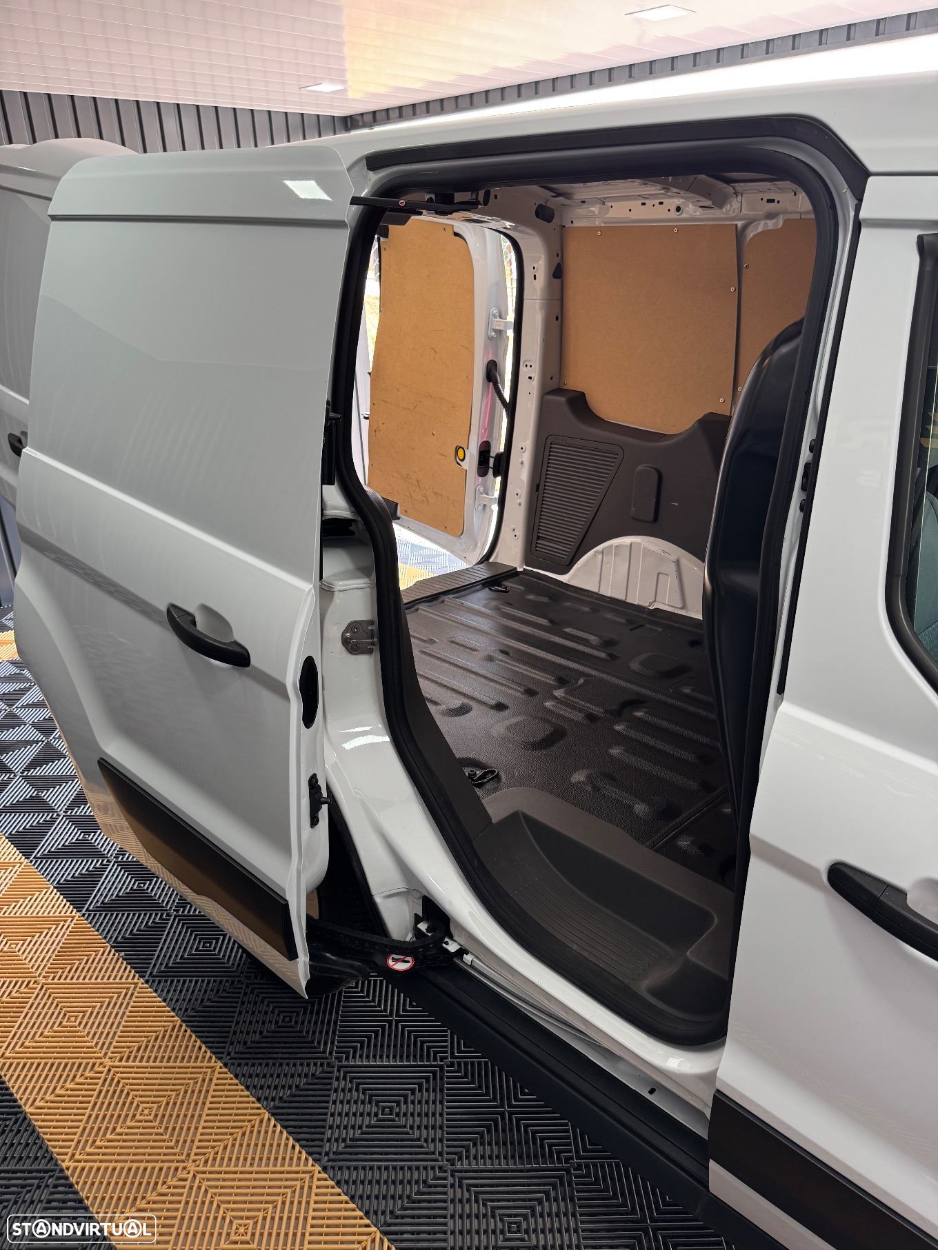 Ford Transit  Connect 1.5 Tdci L1 - 11