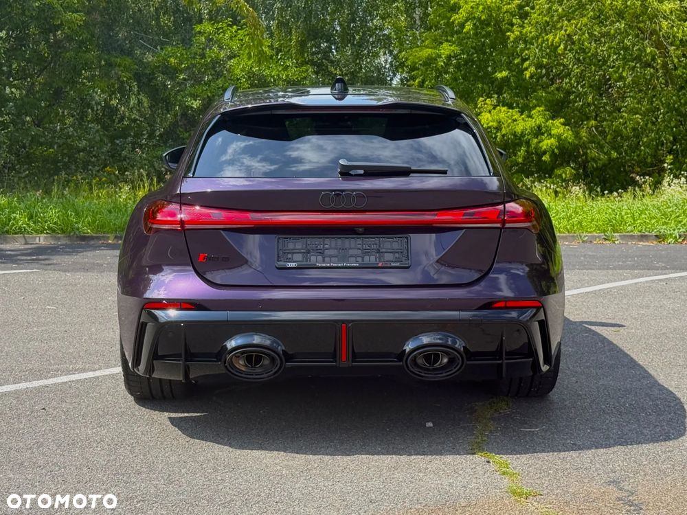 Audi RS5 Avant e-Hybrid 470kW Tiptronic - 11