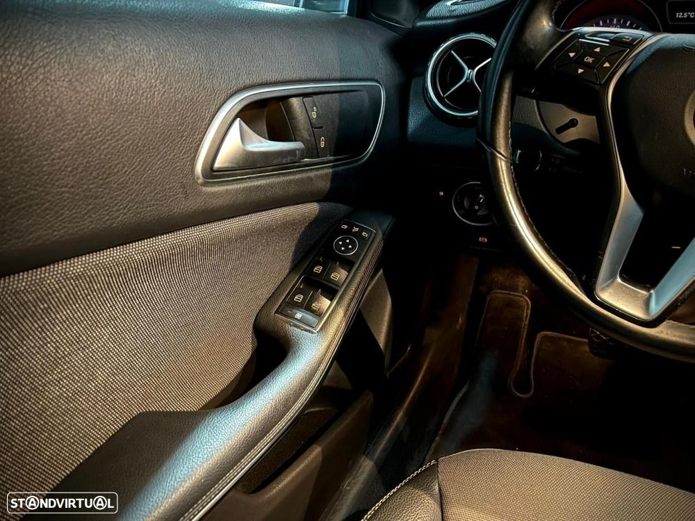 Mercedes-Benz GLA 200 - 15