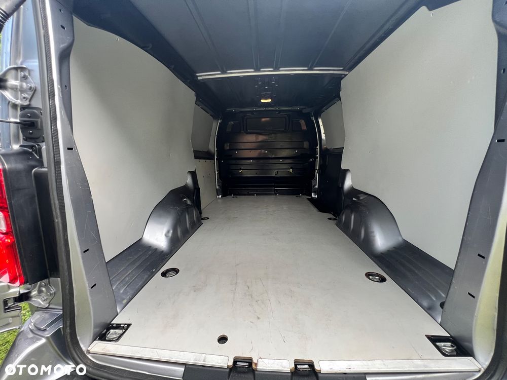 Opel Vivaro - 13