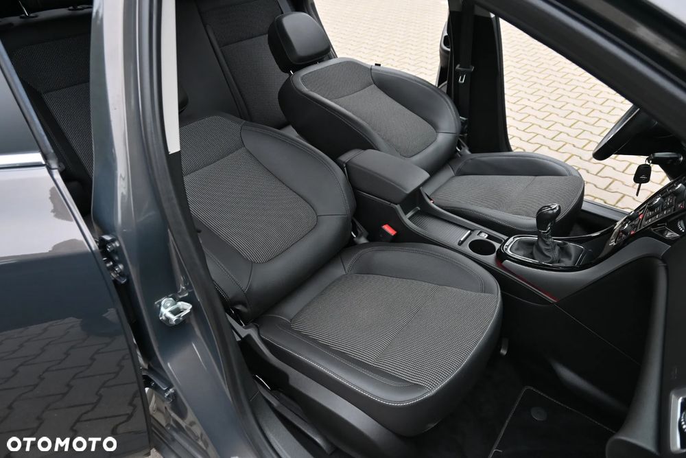 Opel Astra ver-1-4-turbo-cosmo - 35