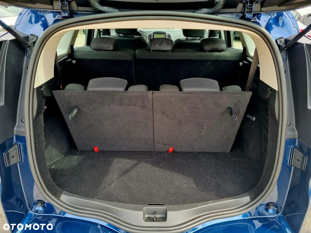 Renault Grand Scenic - 13