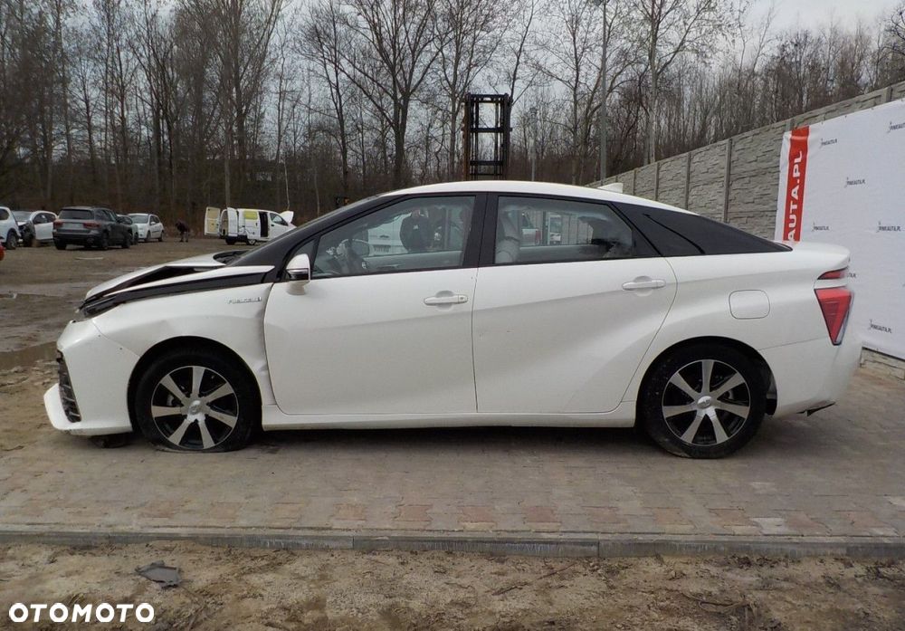 Toyota Mirai - 12