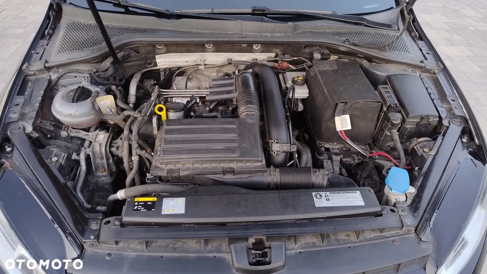 Volkswagen Golf 1.2 TSI BlueMotion Technology Cup - 25