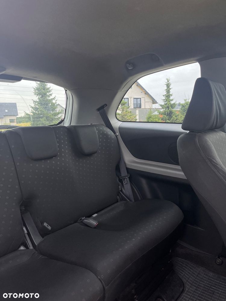Toyota Yaris 1.0 Luna - 8
