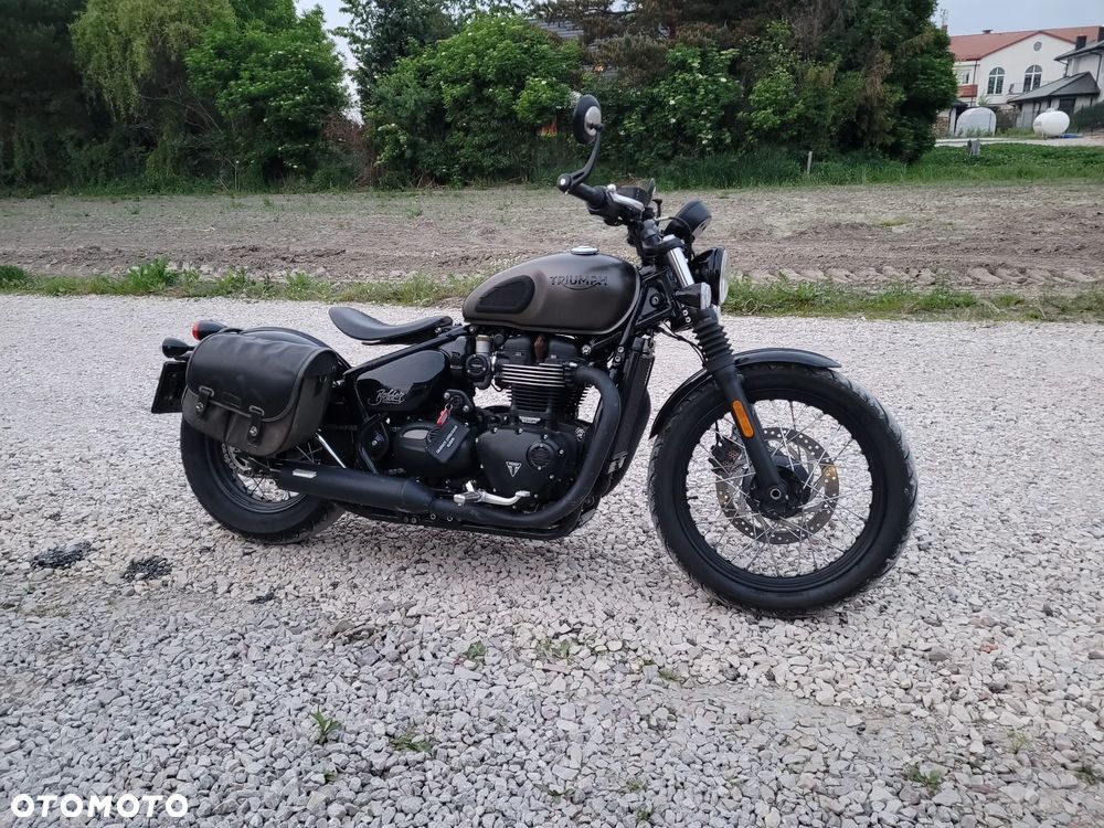 Triumph Bonneville Bobber - 2
