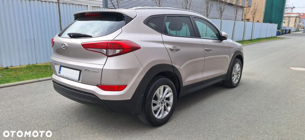 Hyundai Tucson 1.6 GDI BlueDrive Comfort 2WD - 9