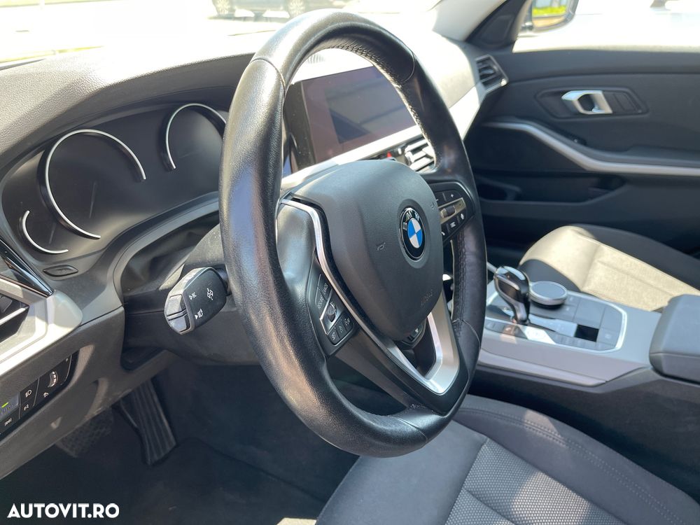 BMW 3 Series 2019 — imagine 10