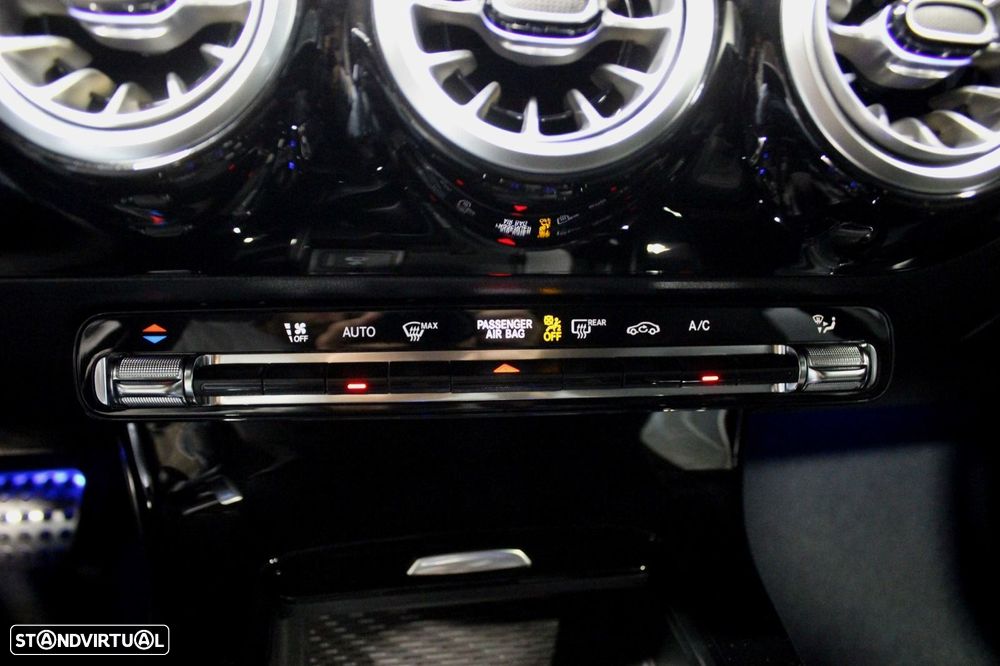 Mercedes-Benz A 180 d AMG Line Aut. - 31