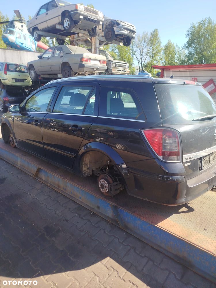 Opel Astra H na części. - 8