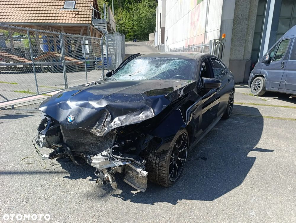 BMW M5 Competition - 6