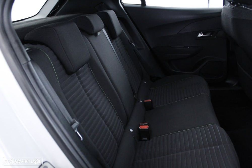 Peugeot 2008 1.2 PureTech Active - 16