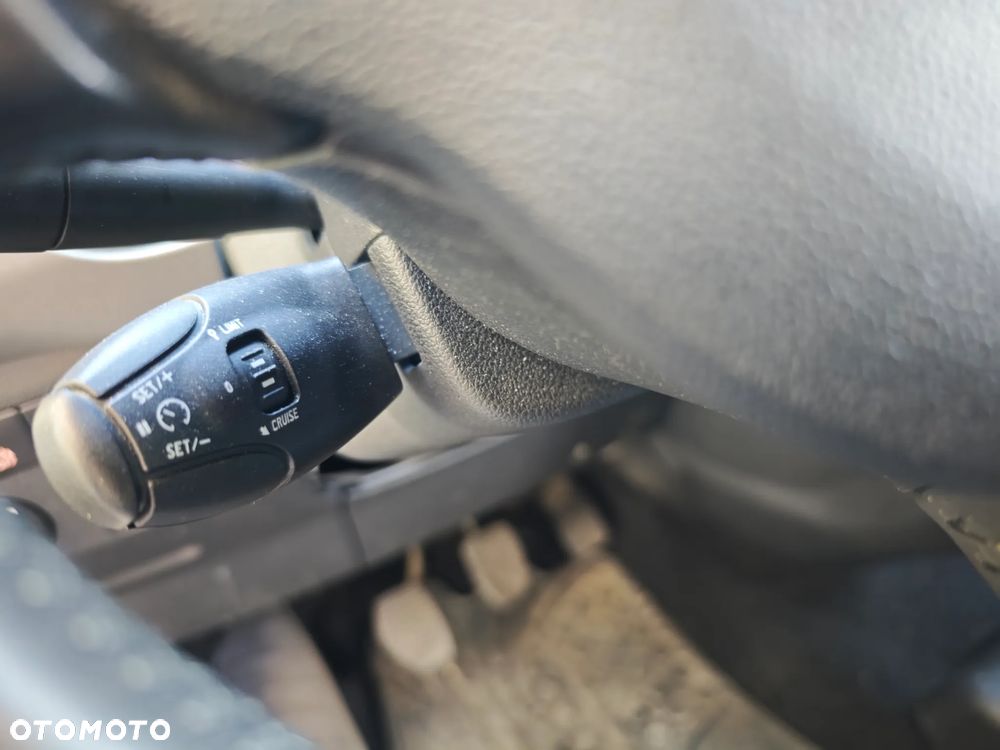 Citroën Berlingo Multispace BlueHDi 120 S&S SHINE - 36