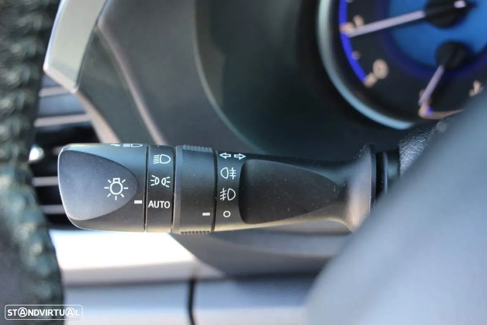 Toyota Hilux 2.4 D-4D 4WD CE Trial - 18