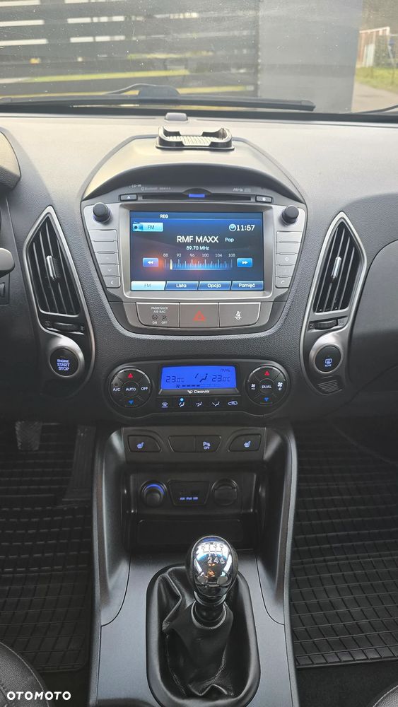 Hyundai ix35 1.7 CRDi 2WD Fifa World Cup Edition - 18