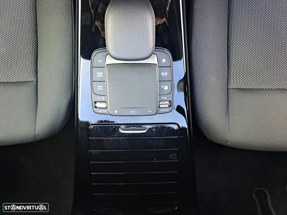 Mercedes-Benz A 250 e 8G-DCT - 38