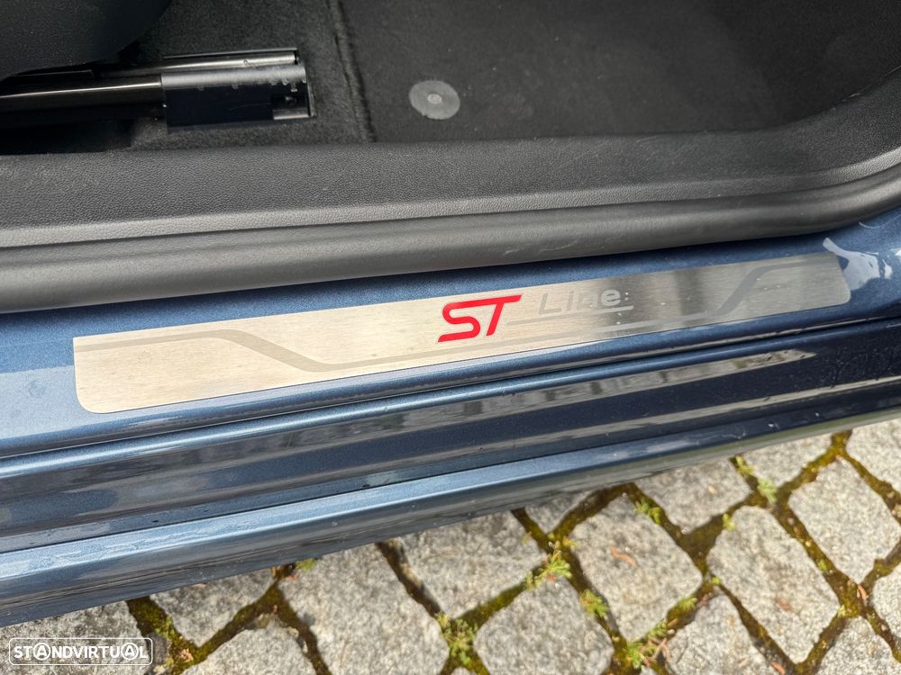 Ford Focus 1.5 TDCi ECOBlue ST-Line Aut. - 12