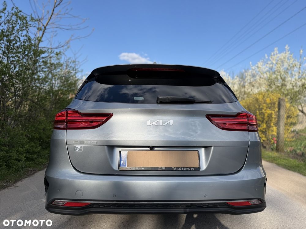 Kia Ceed 1.6 CRDi mHEV Business Line DCT - 4